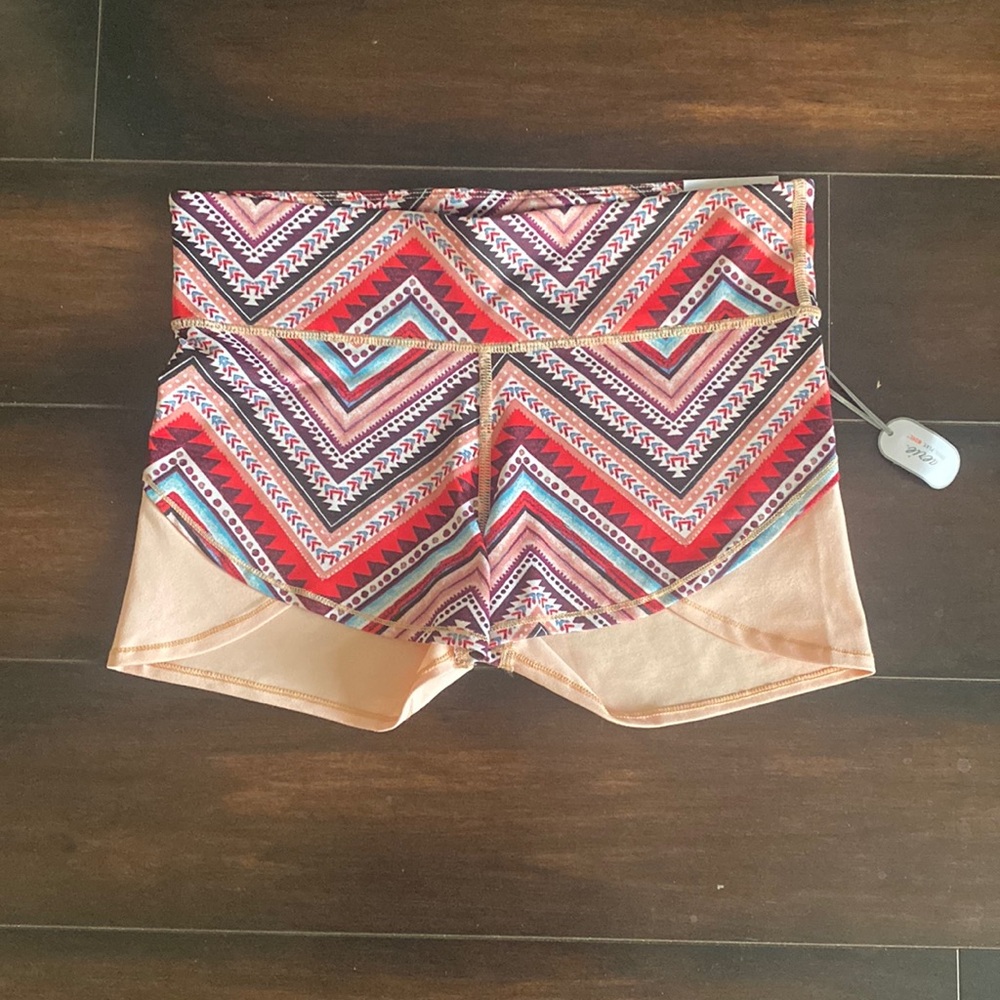 NWT Aerie Chill Play Move Aztec Print Shorts Activewear Workout Gym Yoga